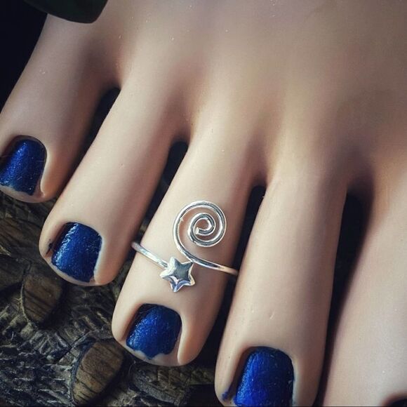 Sterling Silver Star Twirl Toe Ring - Picture 1 of 4